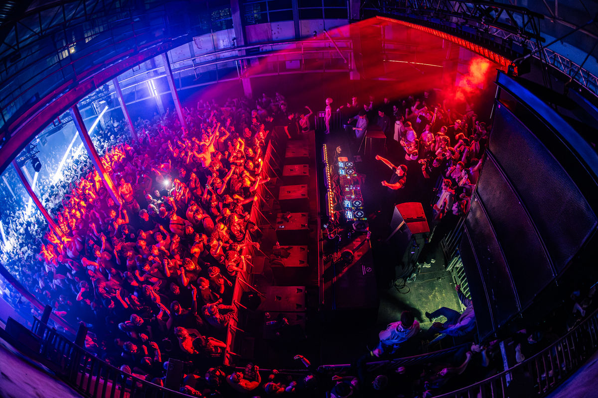 Loading... just a sec